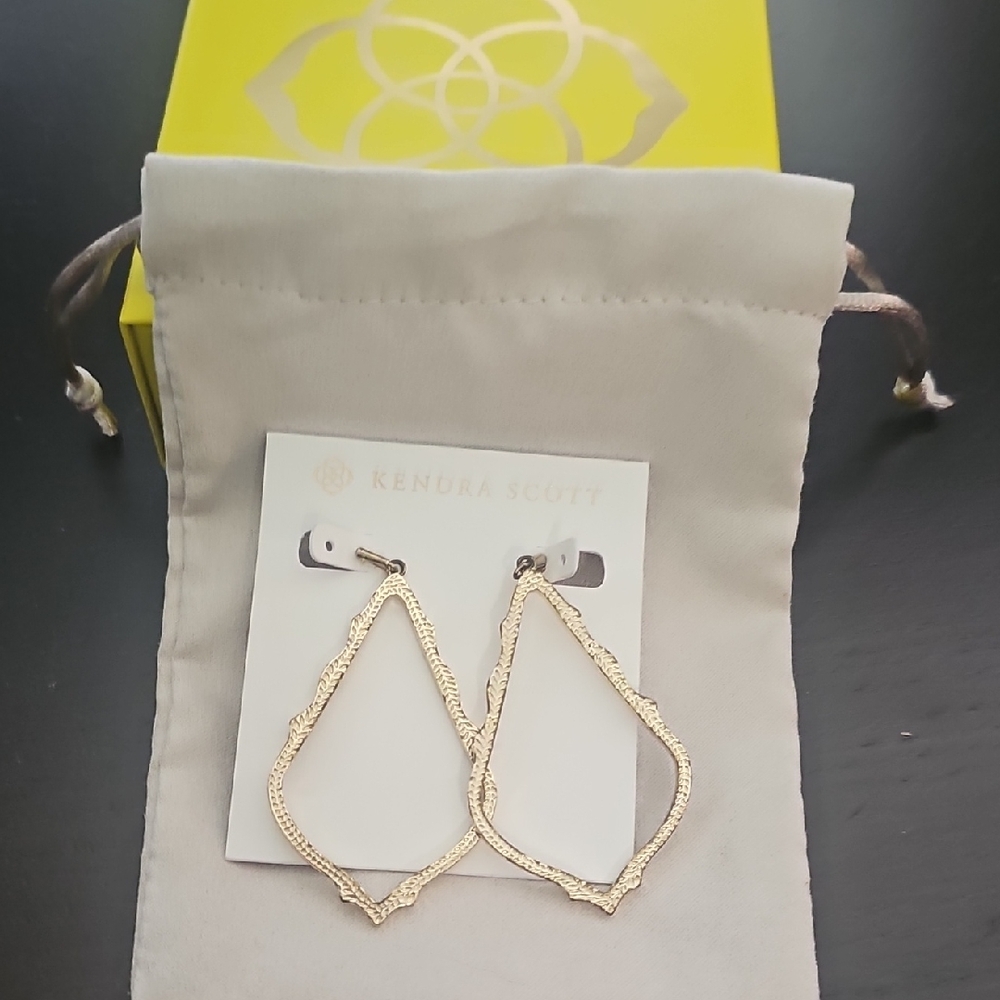 Kendra Scott Gold Textured Earrings